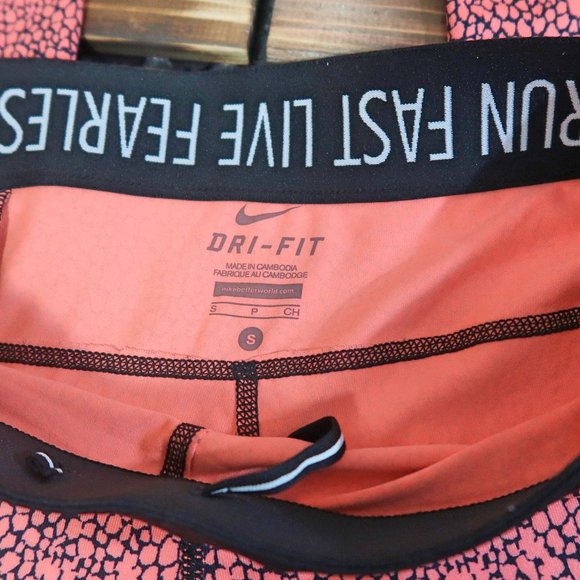 Nike Women's Dri-Fit AOP Relay Crop Running Tights - Picture 10 of 10